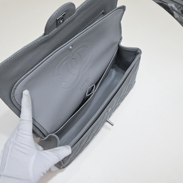 シャネルバッグ着用イメージ